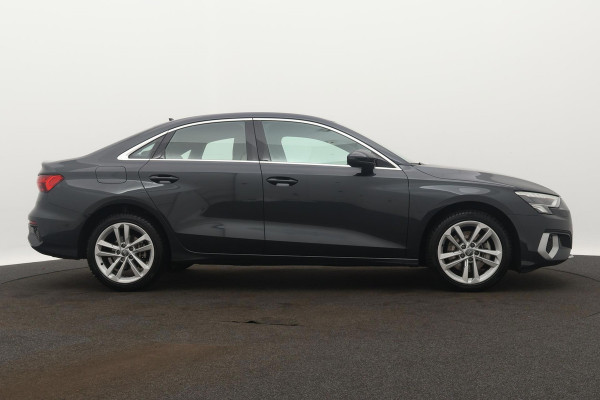Audi A3 Limousine 35 TFSI Business edition Automaat (NAVIGATIE, LED, CARPLAY, VIRTUAL COCKPIT, 1e EIGENAAR, GOED ONDERHOUDEN)