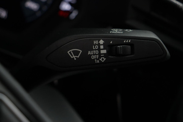 Audi A3 Limousine 35 TFSI Business edition Automaat (NAVIGATIE, LED, CARPLAY, VIRTUAL COCKPIT, 1e EIGENAAR, GOED ONDERHOUDEN)