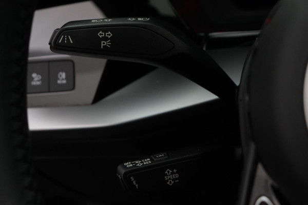 Audi A3 Limousine 35 TFSI Business edition Automaat (NAVIGATIE, LED, CARPLAY, VIRTUAL COCKPIT, 1e EIGENAAR, GOED ONDERHOUDEN)