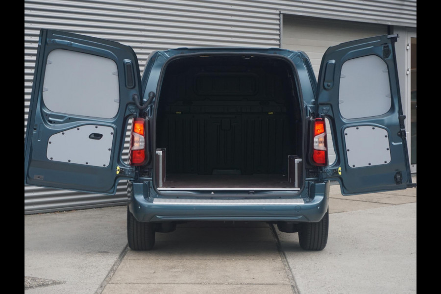 Opel Combo Electric L1 50 kWh. | 8 jaar garantie | 3 zitplaatsen | zeer luxe uitvoering | rijklaarprijs