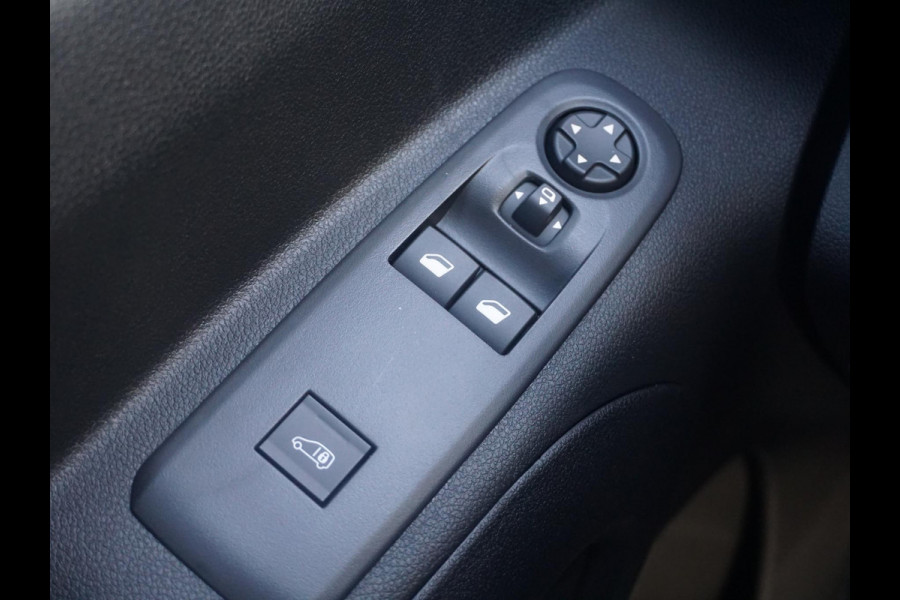 Opel Combo Electric L1 50 kWh. | 8 jaar garantie | 3 zitplaatsen | zeer luxe uitvoering | rijklaarprijs