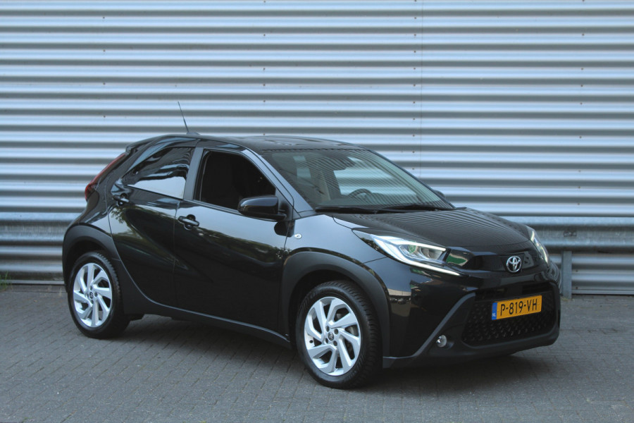 Toyota Aygo X 1.0 VVT-i 73pk MT first NL-Auto NAP 10 Jaar Garantie Clima Cruise Carplay Camera 17"LMV