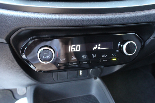 Toyota Aygo X 1.0 VVT-i 73pk MT first NL-Auto NAP 10 Jaar Garantie Clima Cruise Carplay Camera 17"LMV