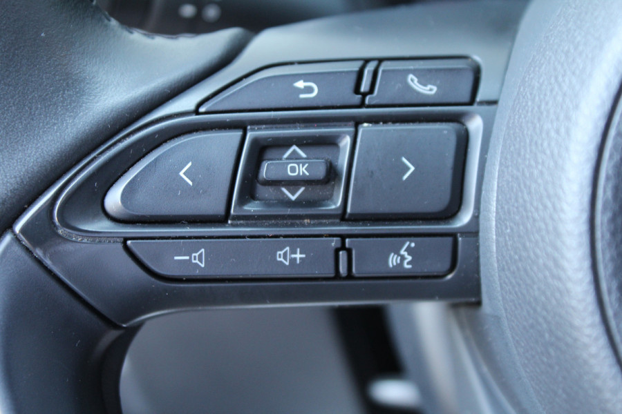 Toyota Aygo X 1.0 VVT-i 73pk MT first NL-Auto NAP 10 Jaar Garantie Clima Cruise Carplay Camera 17"LMV