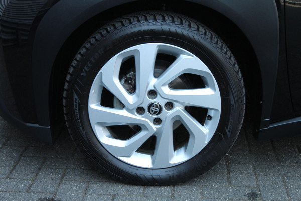 Toyota Aygo X 1.0 VVT-i 73pk MT first NL-Auto NAP 10 Jaar Garantie Clima Cruise Carplay Camera 17"LMV
