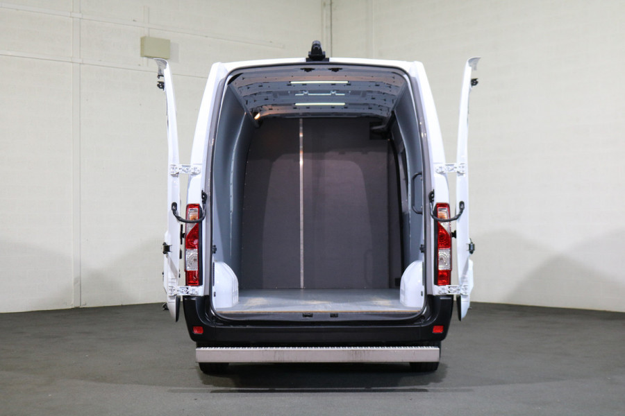 Renault Master 2.3 dCi 135pk L3 H2 Airco Navigatie Camera