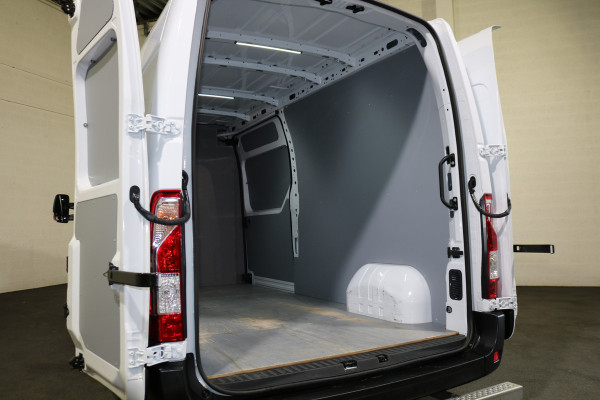 Renault Master 2.3 dCi 135pk L3 H2 Airco Navigatie Camera