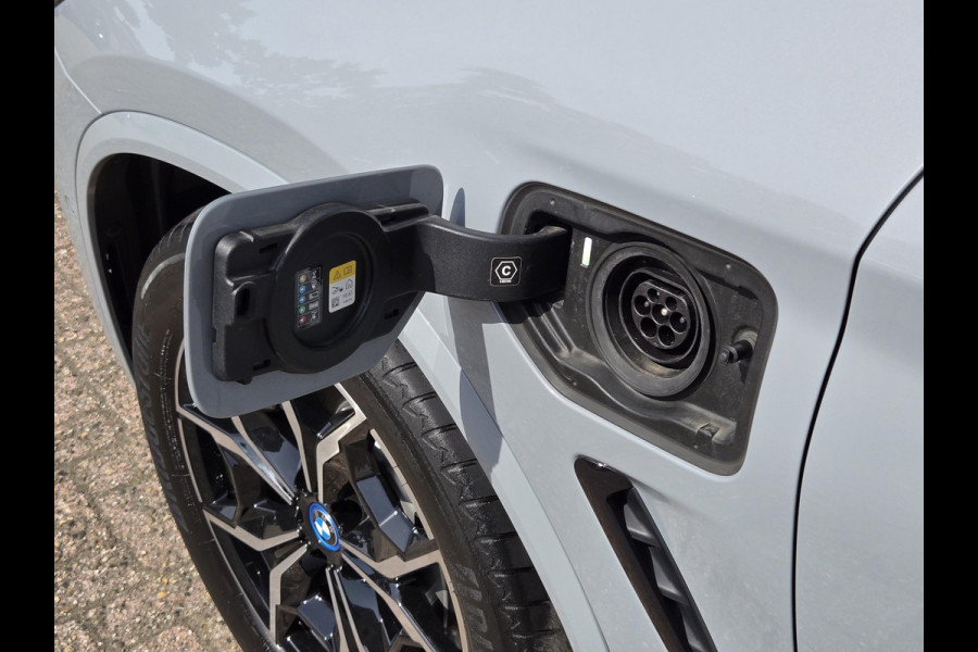 BMW X3 xDrive30e M SPORT LCI | PANORAMADAK | LEDER | LED VERLICHTING | STOELVERWARMING |