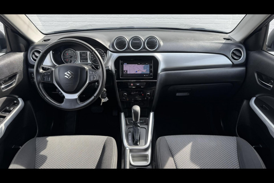 Suzuki Vitara 1.6 Exclusive Automaat Trekhaak Camera Carplay Navigatie Cruise All season