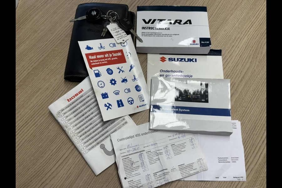 Suzuki Vitara 1.6 Exclusive Automaat Trekhaak Camera Carplay Navigatie Cruise All season