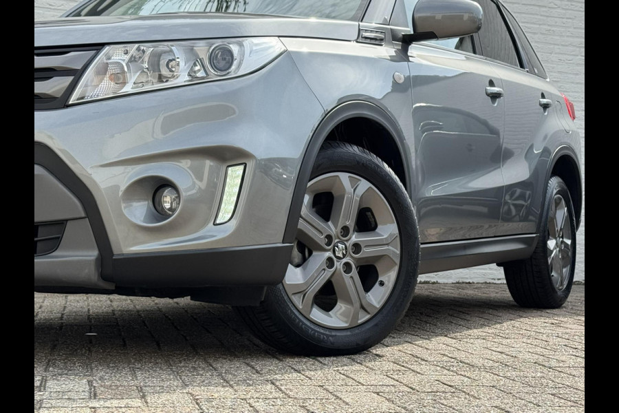 Suzuki Vitara 1.6 Exclusive Automaat Trekhaak Camera Carplay Navigatie Cruise All season