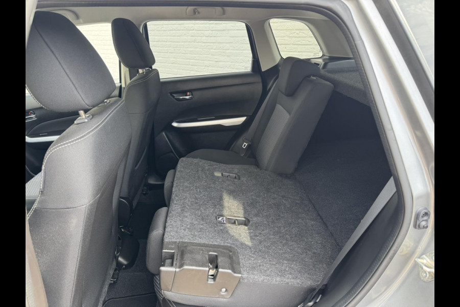 Suzuki Vitara 1.6 Exclusive Automaat Trekhaak Camera Carplay Navigatie Cruise All season