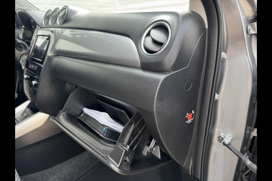 Suzuki Vitara 1.6 Exclusive Automaat Trekhaak Camera Carplay Navigatie Cruise All season