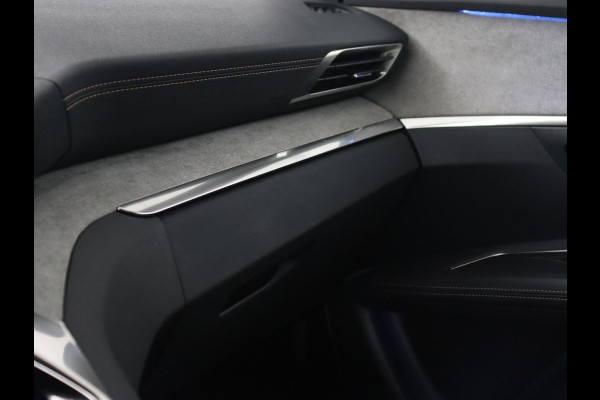Peugeot 3008 1.6 HYbrid 225 GT | Panoramadak | Trekhaak | Stoelverwarming | Adaptive cruise | Camera | Leder/Alcantara | Focal Sound | Navigatie | Keyless | Full LED | PHEV | Plug In