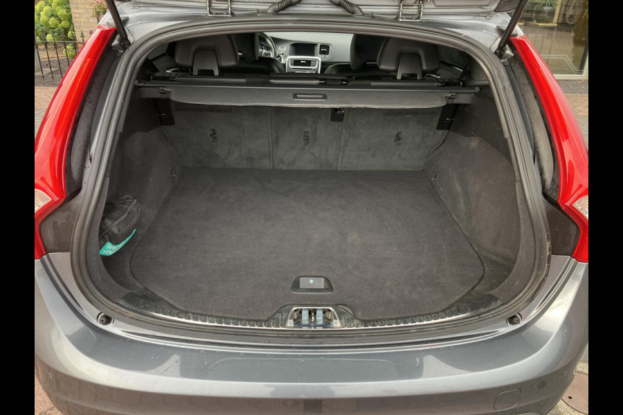 Volvo V60 1.5 T3 R-Design | Trekhaak | Lederen bekleding | NAP