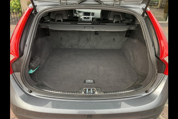 Volvo V60 1.5 T3 R-Design | Trekhaak | Lederen bekleding | NAP