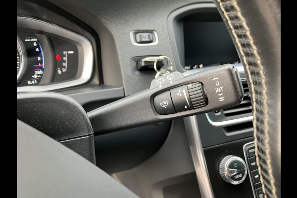 Volvo V60 1.5 T3 R-Design | Trekhaak | Lederen bekleding | NAP