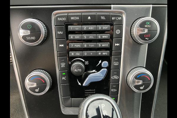 Volvo V60 1.5 T3 R-Design | Trekhaak | Lederen bekleding | NAP