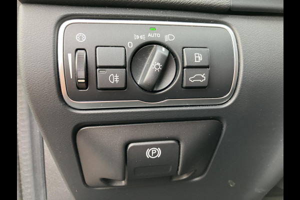 Volvo V60 1.5 T3 R-Design | Trekhaak | Lederen bekleding | NAP