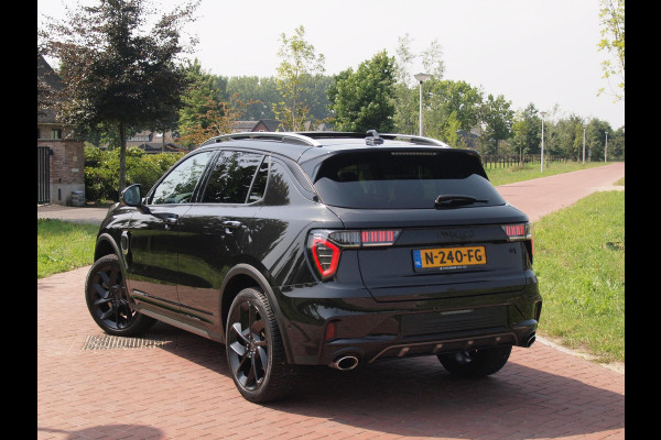 Lynk & Co 01 1.5 | Black Optic | Panoramadak | Camera | Apple Carplay | Cruise Control |