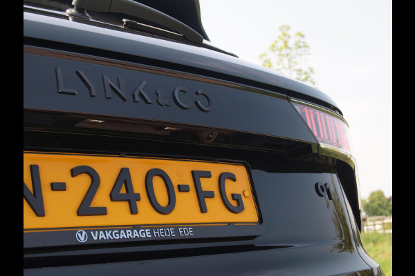 Lynk & Co 01 1.5 | Black Optic | Panoramadak | Camera | Apple Carplay | Cruise Control |