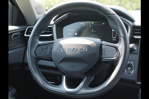 Lynk & Co 01 1.5 | Black Optic | Panoramadak | Camera | Apple Carplay | Cruise Control |