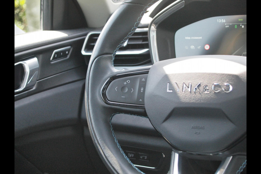 Lynk & Co 01 1.5 | Black Optic | Panoramadak | Camera | Apple Carplay | Cruise Control |