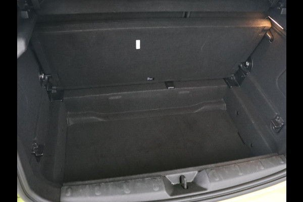 MINI Cooper 1.5 Camden Go Edition | Stoelverwarming | Camera | Carplay | Full LED | Climate control | Sportstoelen | Half leder | Cruise control | Parkeerhulp | Zesty Yellow Metallic