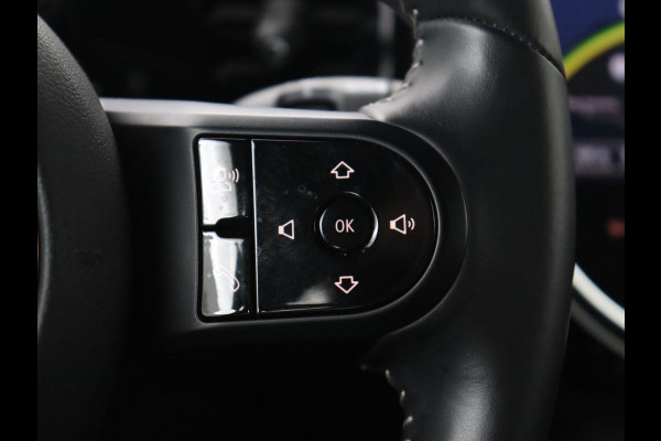 MINI Cooper 1.5 Camden Go Edition | Stoelverwarming | Camera | Carplay | Full LED | Climate control | Sportstoelen | Half leder | Cruise control | Parkeerhulp | Zesty Yellow Metallic