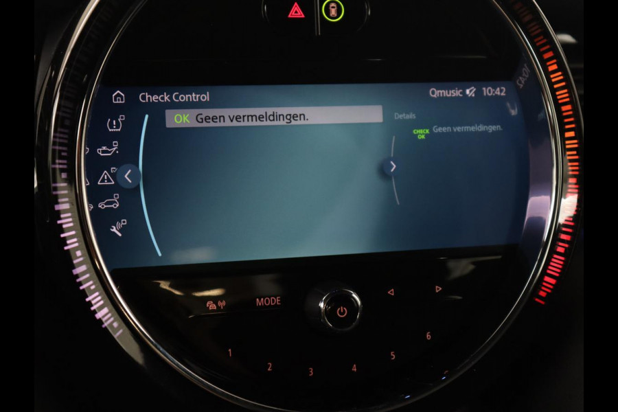 MINI Cooper 1.5 Camden Go Edition | Stoelverwarming | Camera | Carplay | Full LED | Climate control | Sportstoelen | Half leder | Cruise control | Parkeerhulp | Zesty Yellow Metallic