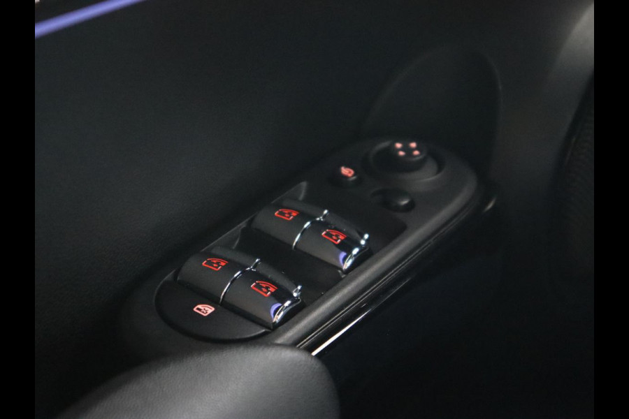 MINI Cooper 1.5 Camden Go Edition | Stoelverwarming | Camera | Carplay | Full LED | Climate control | Sportstoelen | Half leder | Cruise control | Parkeerhulp | Zesty Yellow Metallic