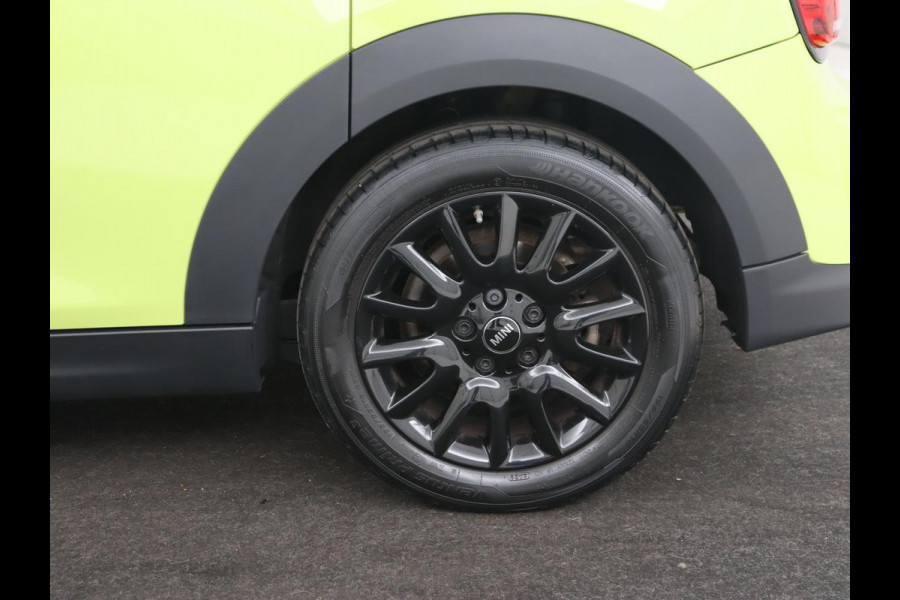 MINI Cooper 1.5 Camden Go Edition | Stoelverwarming | Camera | Carplay | Full LED | Climate control | Sportstoelen | Half leder | Cruise control | Parkeerhulp | Zesty Yellow Metallic