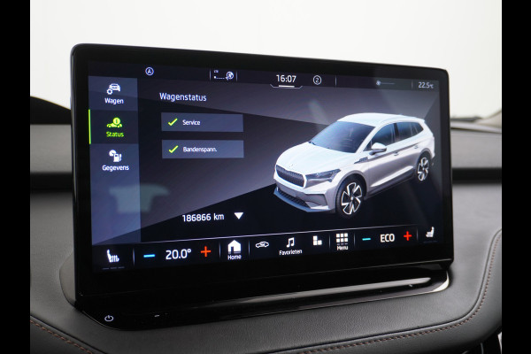 Škoda ENYAQ iV 80 204pk AUT. LEER Camera Adaptive-cruise+Stop/Go Head-Up Display Trekhaak Apple Carplay Android Auto Smartlink Adap.Cruise 21"  Spoorwisselassistent Verkeersborddetectie Sproeiers verwarmd Stoelen v/a verwarmd Grote Accu! Trekhaaksyst elektrisch Wegklapbaar. 1.000KG Trekgewicht! Zeer Compleet €56.000,- nieuw Grootste Actieradius/accu pakket.