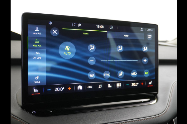 Škoda ENYAQ iV 80 204pk AUT. LEER Camera Adaptive-cruise+Stop/Go Head-Up Display Trekhaak Apple Carplay Android Auto Smartlink Adap.Cruise 21"  Spoorwisselassistent Verkeersborddetectie Sproeiers verwarmd Stoelen v/a verwarmd Grote Accu! Trekhaaksyst elektrisch Wegklapbaar. 1.000KG Trekgewicht! Zeer Compleet €56.000,- nieuw Grootste Actieradius/accu pakket.