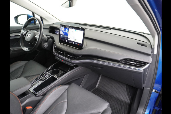 Škoda ENYAQ iV 80 204pk AUT. LEER Camera Adaptive-cruise+Stop/Go Head-Up Display Trekhaak Apple Carplay Android Auto Smartlink Adap.Cruise 21"  Spoorwisselassistent Verkeersborddetectie Sproeiers verwarmd Stoelen v/a verwarmd Grote Accu! Trekhaaksyst elektrisch Wegklapbaar. 1.000KG Trekgewicht! Zeer Compleet €56.000,- nieuw Grootste Actieradius/accu pakket.