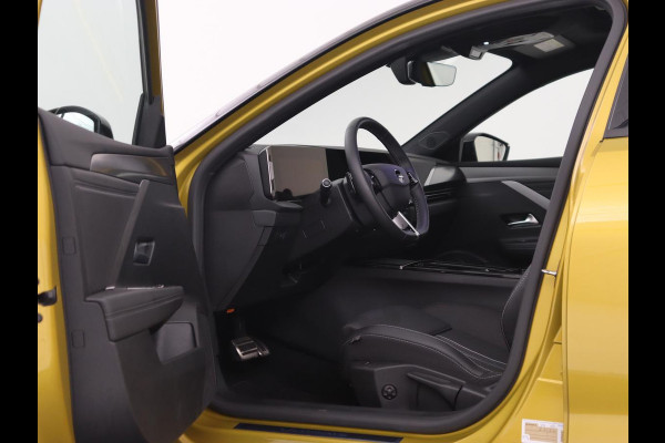 Opel Astra 1.6 Turbo Plug In Hybrid Ultimate | Panoramadak | Head-Up | 360 Camera | Stoel & stuurverwarming | Carplay | Adaptive cruise | AG Stoel | Carplay | 18'' lichtmetalen velgen | PHEV