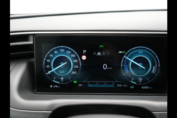 Hyundai Tucson T-GDI Comfort 4WD Plug In Hybrid 266pk Dealer O.H PHEV | Camera | Cruise Control | Apple Carplay | Navigatie | Virtual | DAB | Lane Assist |