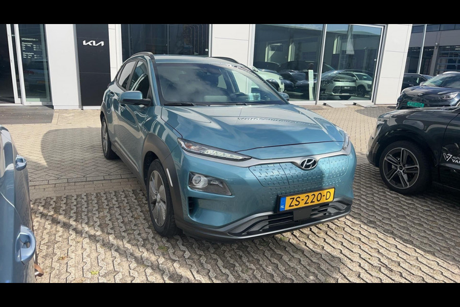 Hyundai Kona EV Premium 64 kWh | Trekhaak | Stoelverwamring/ventilatie | Head-Up |
