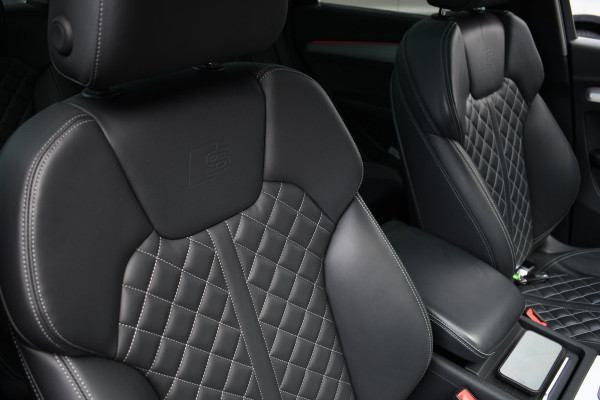 Audi Q5 55 TFSI e S-Edition Pano Luchtv Trekh ACC HUD B&O 21inch