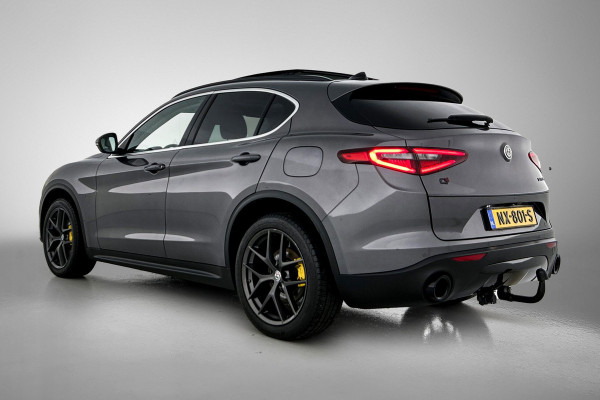 Alfa Romeo Stelvio 2.0 T AWD First Edition(NL-auto, Panorama, Trekhaak, StoelV, Navi, Elektrische Stoelen, Etc)