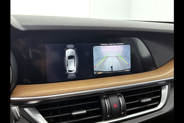 Alfa Romeo Stelvio 2.0 T AWD First Edition(NL-auto, Panorama, Trekhaak, StoelV, Navi, Elektrische Stoelen, Etc)