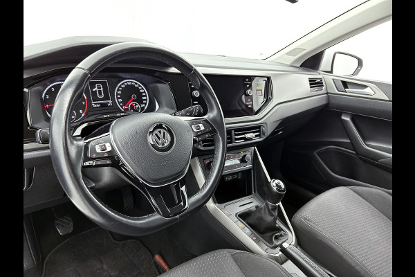 Volkswagen Polo 1.0 TSI Comfortline Business (NAVIGATIE, CLIMA, PARKEERSENSOREN, CARPLAY, 1e EIGENAAR, GOED ONDERHOUD)