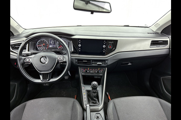 Volkswagen Polo 1.0 TSI Comfortline Business (NAVIGATIE, CLIMA, PARKEERSENSOREN, CARPLAY, 1e EIGENAAR, GOED ONDERHOUD)