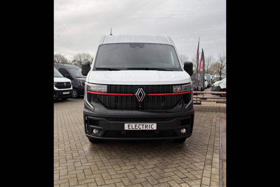Renault Master E-Tech 87 kWh, 130 kW snelladen, L3H2 Demonstratieauto, Laadruimte betimmering, Side-bars, Camera, Trekhaak, Apple carplay