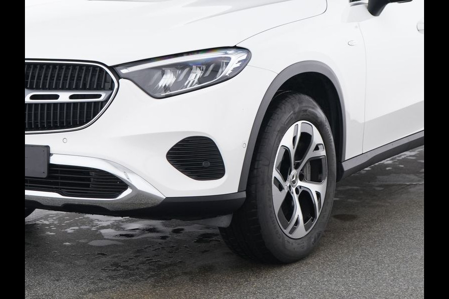 Mercedes-Benz GLC 300 e 4MATIC Plug-In Hybride Avantgarde Advanced Plus | Trekhaak Panorama Schuif-Kanteldak | Memory Pakket Voorstoelen | Stuur en Stoelverwarming. Inclusief 24 maanden MB Certified garantie voor Europa.