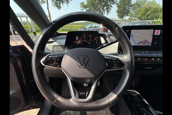 Volkswagen ID.3 First Plus 58 kWh AFNEEMBARE TREKHAAK / CAMERA / CARPLAY / CRUISE CONTROL / STOELVERWARMING / ECC / NAVIGATIE