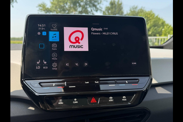Volkswagen ID.3 First Plus 58 kWh AFNEEMBARE TREKHAAK / CAMERA / CARPLAY / CRUISE CONTROL / STOELVERWARMING / ECC / NAVIGATIE