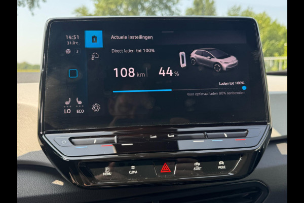 Volkswagen ID.3 First Plus 58 kWh AFNEEMBARE TREKHAAK / CAMERA / CARPLAY / CRUISE CONTROL / STOELVERWARMING / ECC / NAVIGATIE