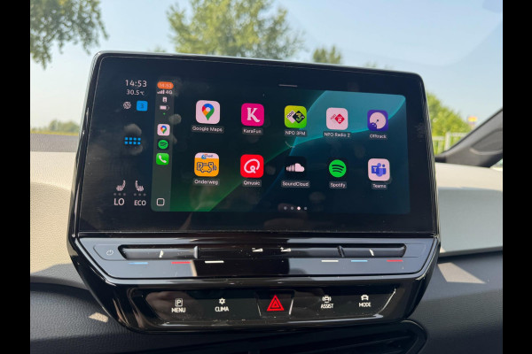 Volkswagen ID.3 First Plus 58 kWh AFNEEMBARE TREKHAAK / CAMERA / CARPLAY / CRUISE CONTROL / STOELVERWARMING / ECC / NAVIGATIE