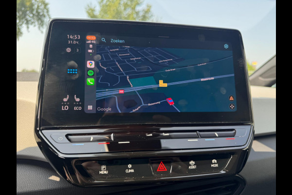 Volkswagen ID.3 First Plus 58 kWh AFNEEMBARE TREKHAAK / CAMERA / CARPLAY / CRUISE CONTROL / STOELVERWARMING / ECC / NAVIGATIE